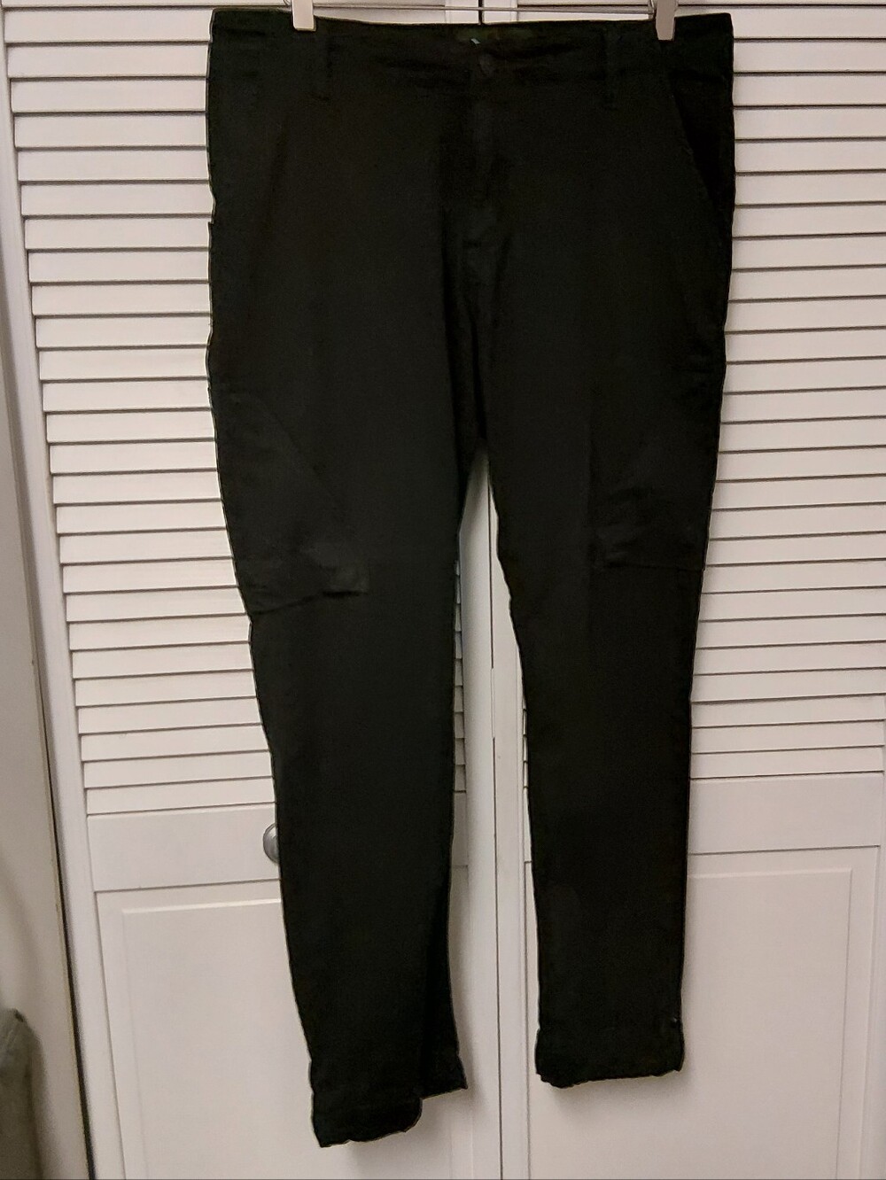 Duer Black Cargo Joggers